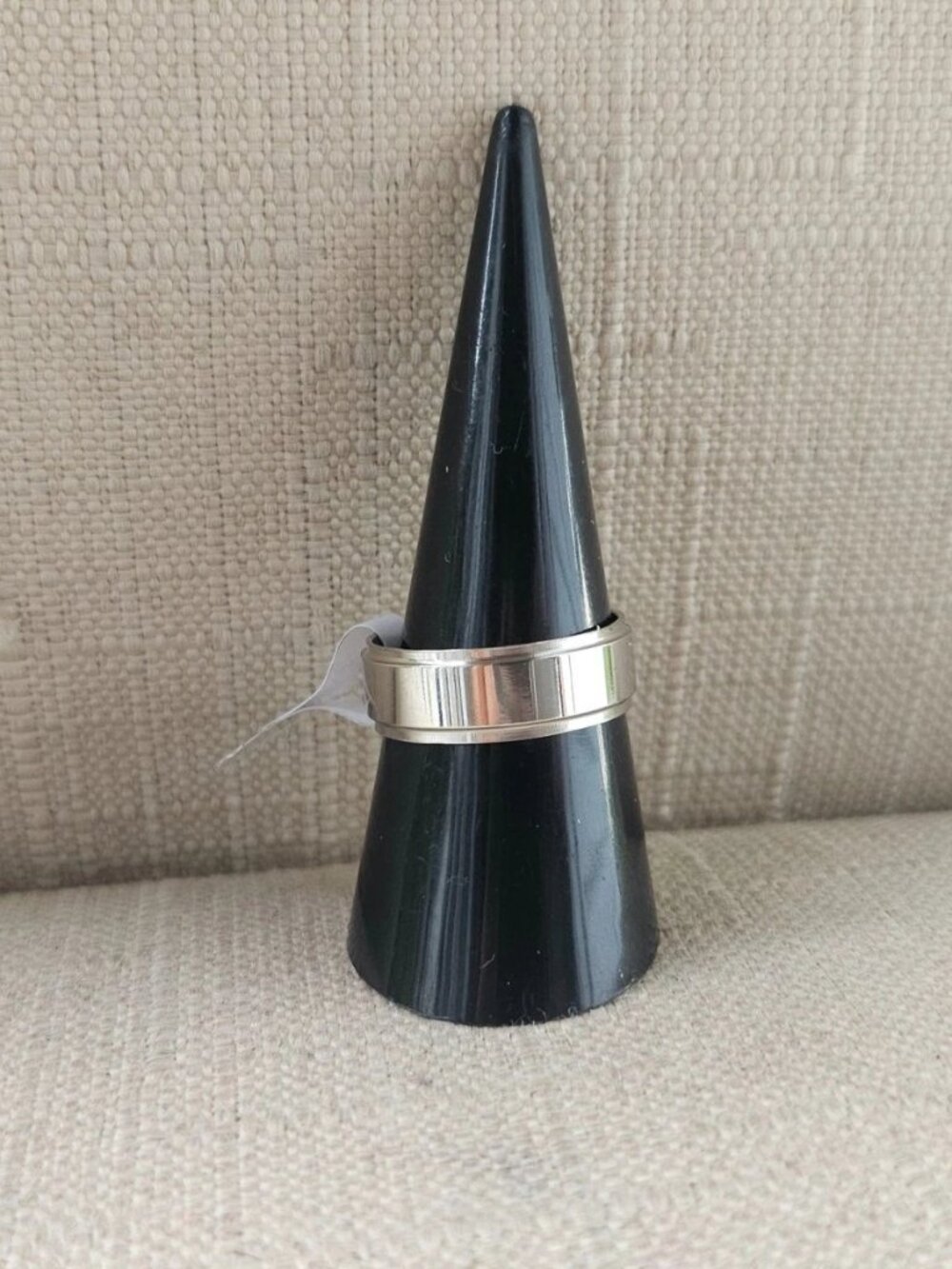 Fashion Ring Band Silver Tone Fashion Finger Jewelry Stainless Steel Size 8.5 - Picture 10 of 10